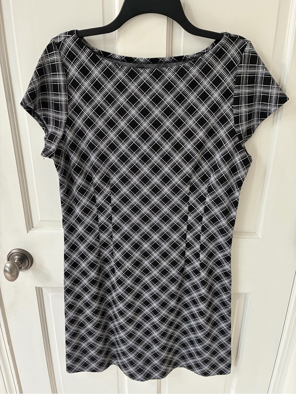 Apostrophe Black and White Plaid Cap-Sleeve Shift Dress